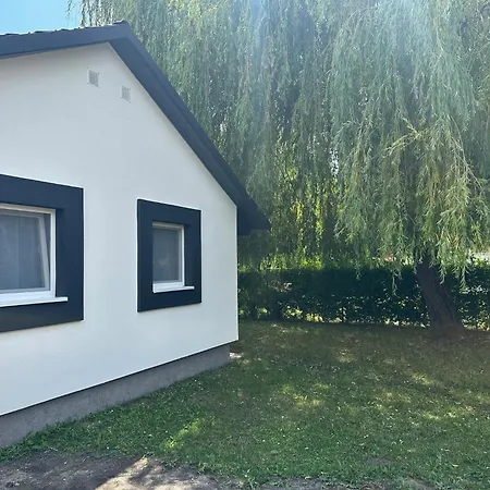 Fuzfa Jakuzzis Vendeghaz Gárdony